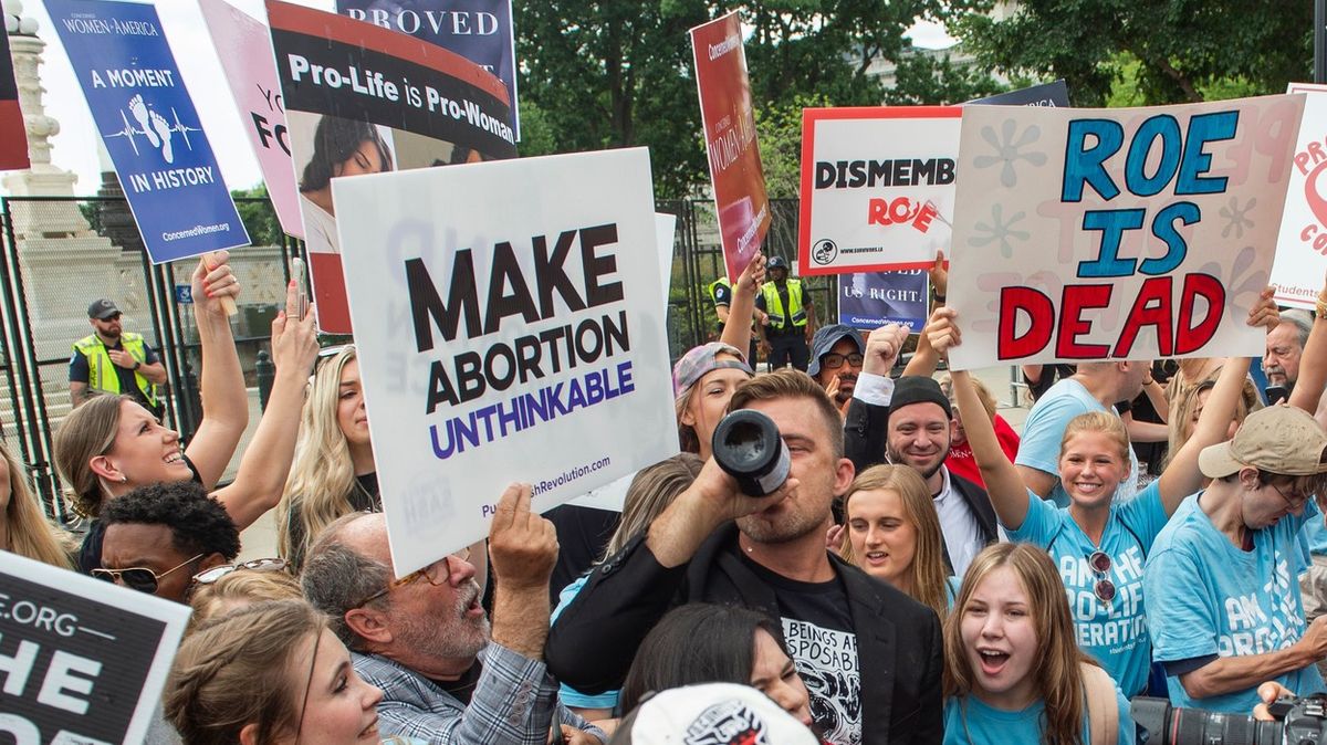 Reakce na rozhodnutí o potratech v USA: hrůza i souhlas